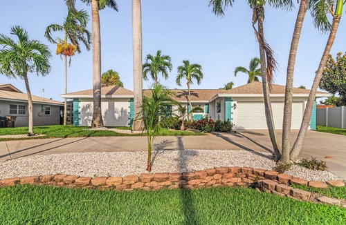 Yacht Club House | Stunning Remodel, HEATED POOL, Brand New Furnishings, Full Canal Sunset View
