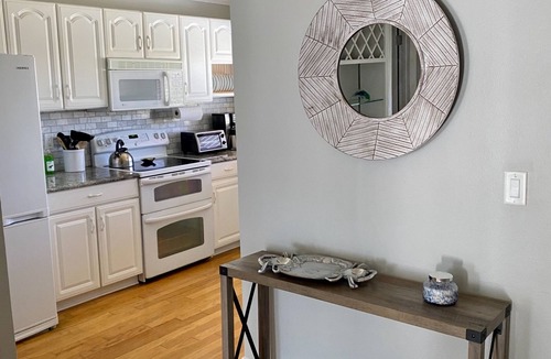 Holiday Isle House | Stunning views of Destin harbor, PRIVATE BOAT SLIP, walk to beach. Crab Island!