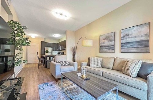 Carver City - Lincoln Gardens Apartment | Style & Comfort in Central Tampa, Near Everything