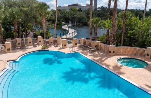 St. Petersburg Hotel | Stylish Escape near Downtown | Lakefront + Pool + Parking | 3 Units