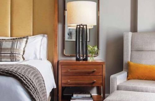 Braselton Hotel | Stylish Guest Room w/Plush Furnishings Near Swimming Pool Cabana Seating