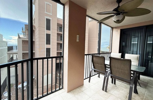Englewood Apartment | Stylish Gulf Condo - Walk to Beach, Pool & Dining