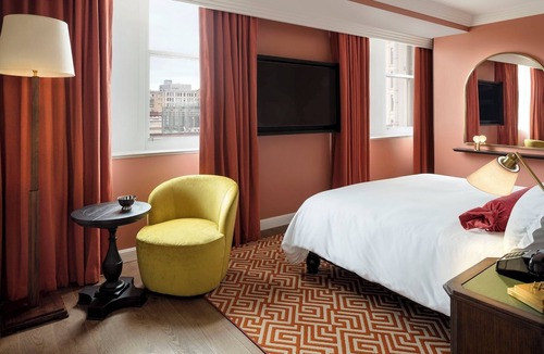 Chinatown Hotel | Stylish Urban Escape | 3 Units | Onsite Dining & Bar | Gym Access
