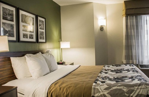 Tire Hill Hotel | Suburban Studios Johnstown - Richland Town Center