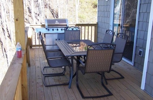 Hidden Springs House | Summer Daze Lakefront 4 Bed/4bath, 2 Full Kitchens