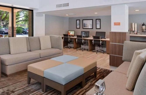 Florida Central Atlantic Coast House | SUMMER DISNEY DEAL! Gorgeous Unit, Pool, Breakfast, Parking, Shuttle