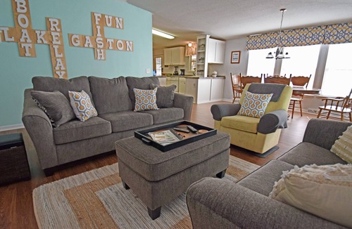 Henrico House | SUMMER FUN on Jimmies Creek Lake Gaston! DIRECT ACCESS TO MAIN LAKE