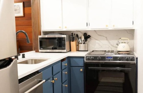 Glacier House | Summit Suite