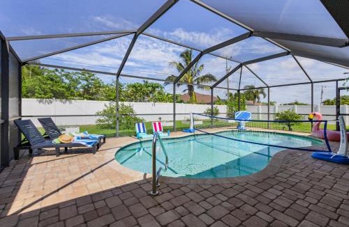 Pelican House | Sun, Fun & Relaxation Await with Heated Pool, Lanai & Spacious Comfort - K La Vie - Roelens