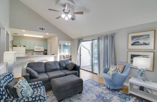 Fort Walton Beach Apartment | Sun, Surf & Sand in Fort Walton Beach! Cozy Condo