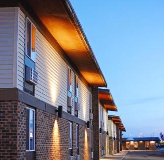 Devils Lake Hotel | Sunlac Inn Devils Lake