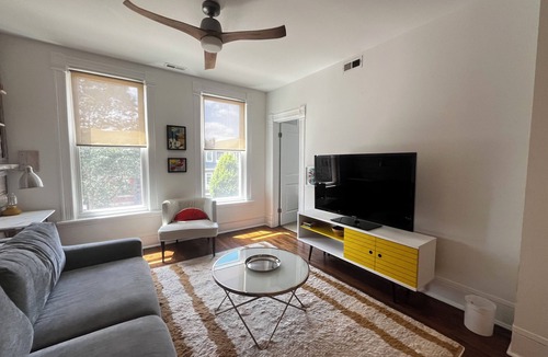 West Bucktown Apartment | Sunny 2-Bedroom Logan Square Apartment – Your Perfect Chicago Base