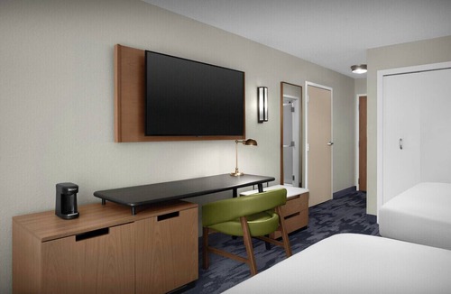 Braden River Hotel | Sunny Bradenton Double Queen: Breakfast, Pool &Gym