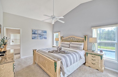 Sandy Ridge Villa | Sunny lake view villa with pool spa - close to attractions