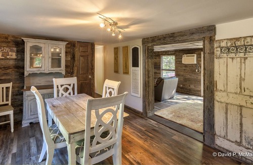 Millville House | Sunny Oaks lodge 4BR 2BA private entire lodge