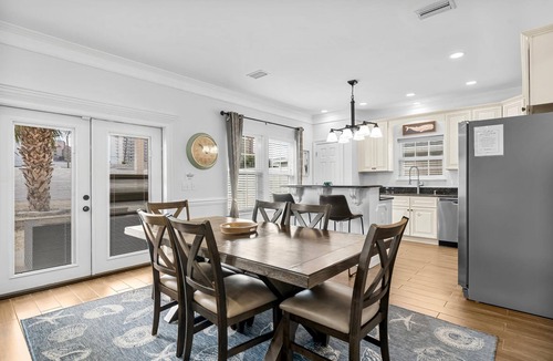 Holiday Beach House | Sunset Escape - Walk to Beach, Pet-Friendly, Near Pier Park & 30A - Free Golf!