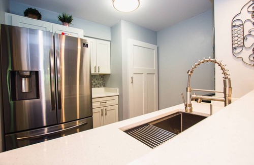Wesley Chapel Condo | Sunset Lakeview Condo | King Suite | Optional Saddlebrook Resort Amenities | Full Kitchen & Patio