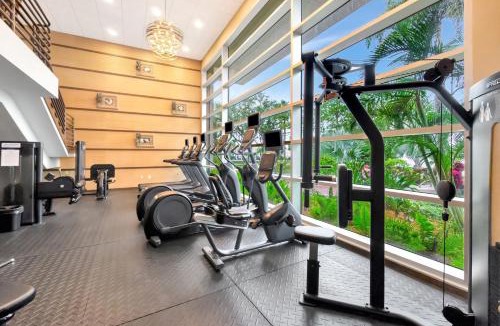 Ruskin Hotel | Sunset Suite - Private Balcony Gym & Pool