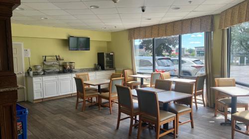 Colonie Hotel | Super 8 by Wyndham Albany