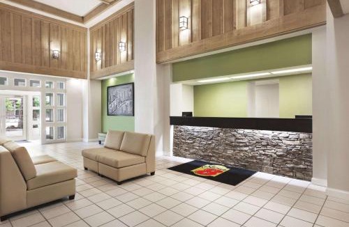 Cherokee Hotel | Super 8 by Wyndham Cherokee