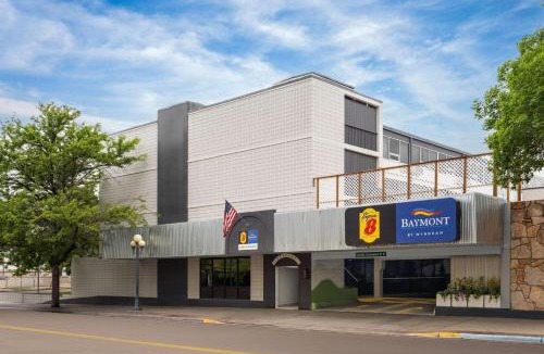 Great Falls Hotel | Super 8 by Wyndham Great Falls City Center