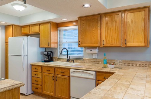 Madeira Beach Condo | Superb Location on the Beaches of Madeira. Great Corner Unit Views. Beachfront Pool on the Sand!