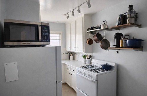 Tri-West Apartment | Superbly located - WeHo bars, sunset strip, restaurants and more!