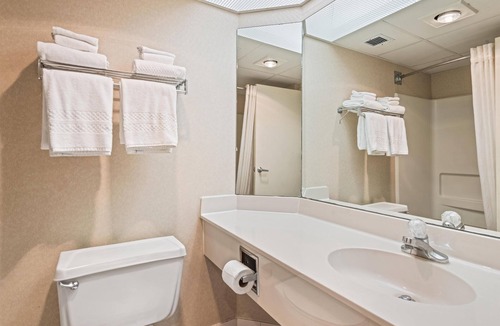Cherokee Hotel | SureStay by Best Western Cherokee on the River
