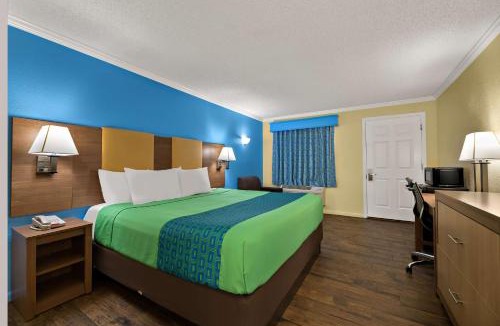 West Kissimmee Hotel | SureStay by Best Western Clermont Theme Park West