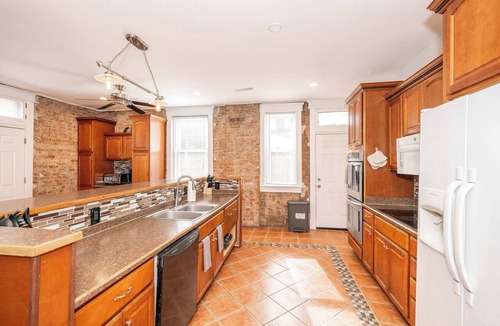 St. Bernard House | Sweet Escape
