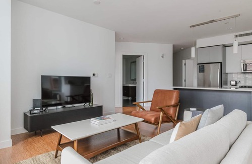 Chinatown Apartment | Sweet FiDi 2BR w/Gym, Coffee Bar, Security, W/D, by Blueground