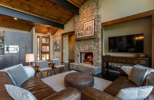 Deep Gap House | Sweet Sejour - Luxury home in BRMC with long views, pool table