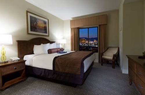 Las Vegas Hotel | Tahiti Village- a piece of paradise on the strip!l