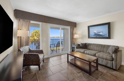 Rocky Point Condo | Tampa Bay 1BR - Pool, Balcony & Beach Access