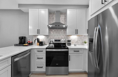 Trinidad Hotel | Tastefully Renovated+Well located+FreeParking+H St