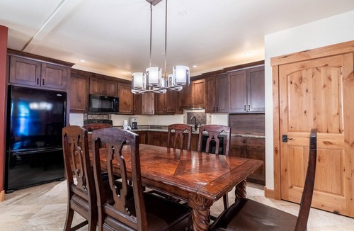 Mountain House Condo | Tenderfoot Lodge by Summit County Mountain Retreats
