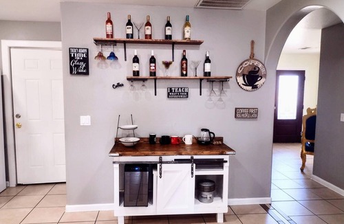 Maryvale House | TERRA NOVA Spacious 4-bedroom house in Phoenix AZ, 7 minutes from Downtown.