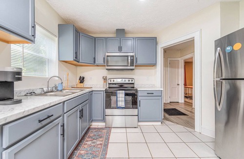 Terry Sanford Cottage | The 239: Windsor Modern 2BR Bragg VA FSU Cape Fear Valley