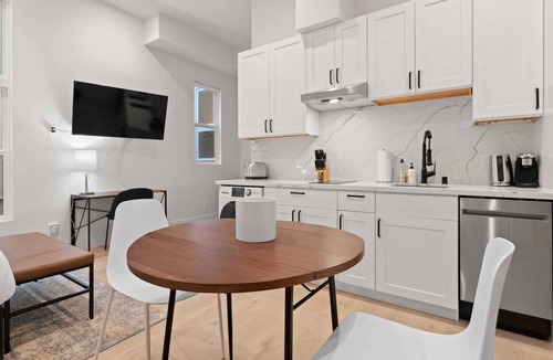 Pacific Heights Apartment | The Addison by Kasa | Delightful Queen Studio | San Francisco