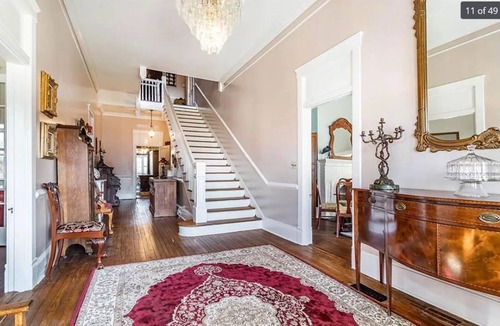 North Newport News Bed & Breakfast | The Boxwood Inn General Pershing Suite