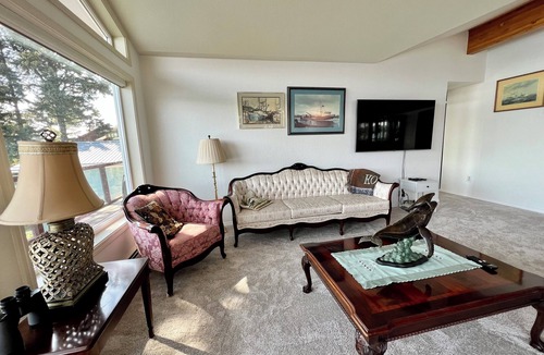 Kodiak House | The Captain's View
