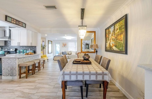 Indian Beach Sapphire Shores House | The Coastal Nest - Spacious and Cozy