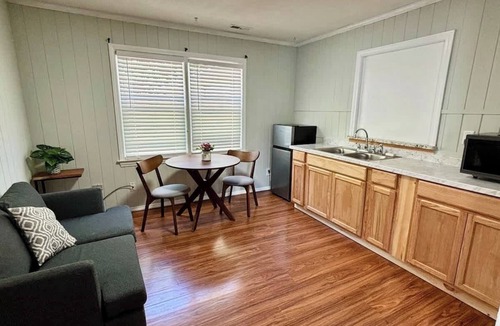 Manteo House | The Dogwood House - Private Pool, Pet Friendly