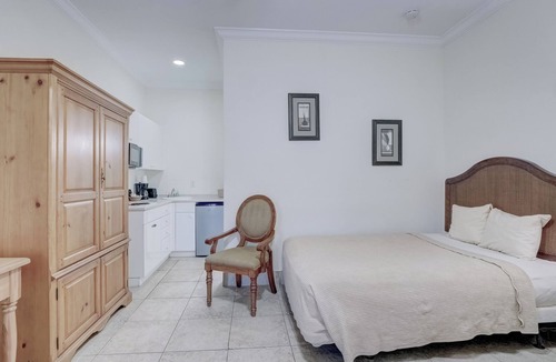 Naples Hotel | The Driftwood Double