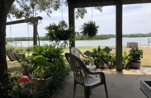 Cedar Key House | The Edgewater ~ New Dock ~ Spectacular Sunrises ~ Lots of Wildlife ~ Waterfront