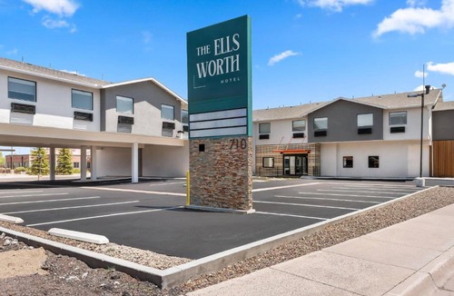 Williams Hotel | The Ellsworth Hotel, an Ascend Collection Hotel