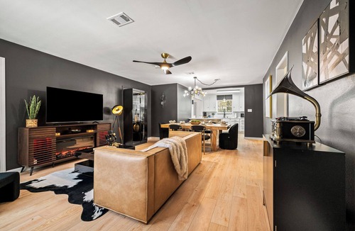 East Pensacola Heights House | The Gatsby. An Art Deco Retreat