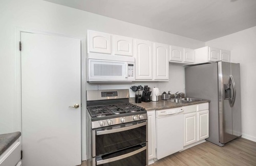 Ludlow Apartment | The Grand Elm Suites