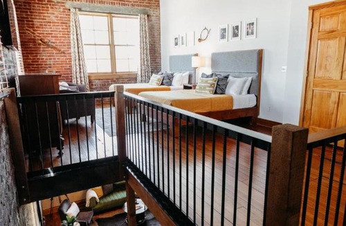 Downtown Springfield Apartment | The Icon