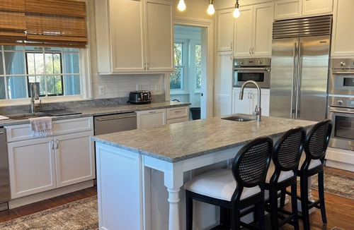 Warrenton House | The Inn at Black Horse Manor - located in the midst of Horse Country Virginia